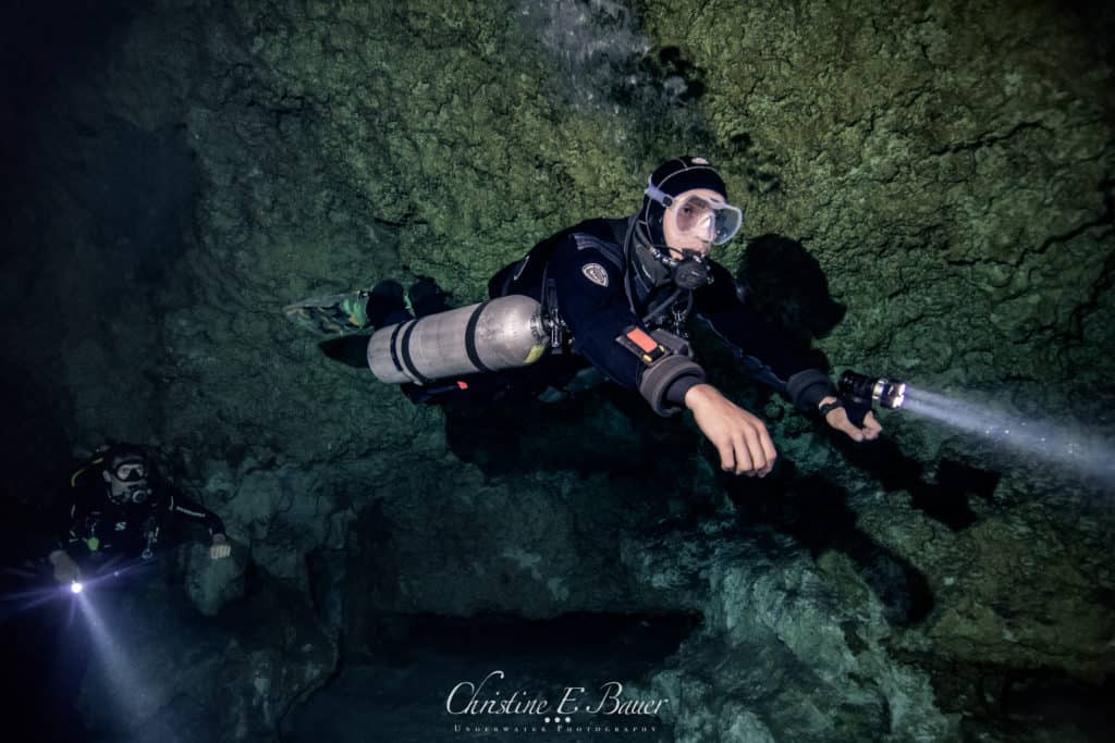 Sidemount diver