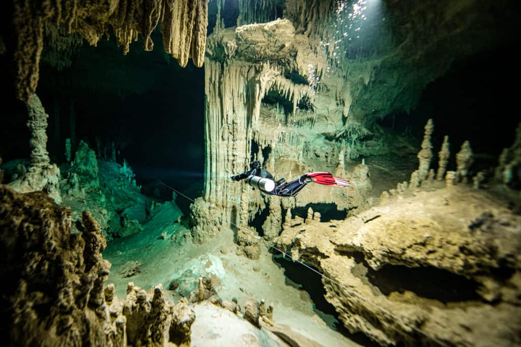 mexican cenote diving