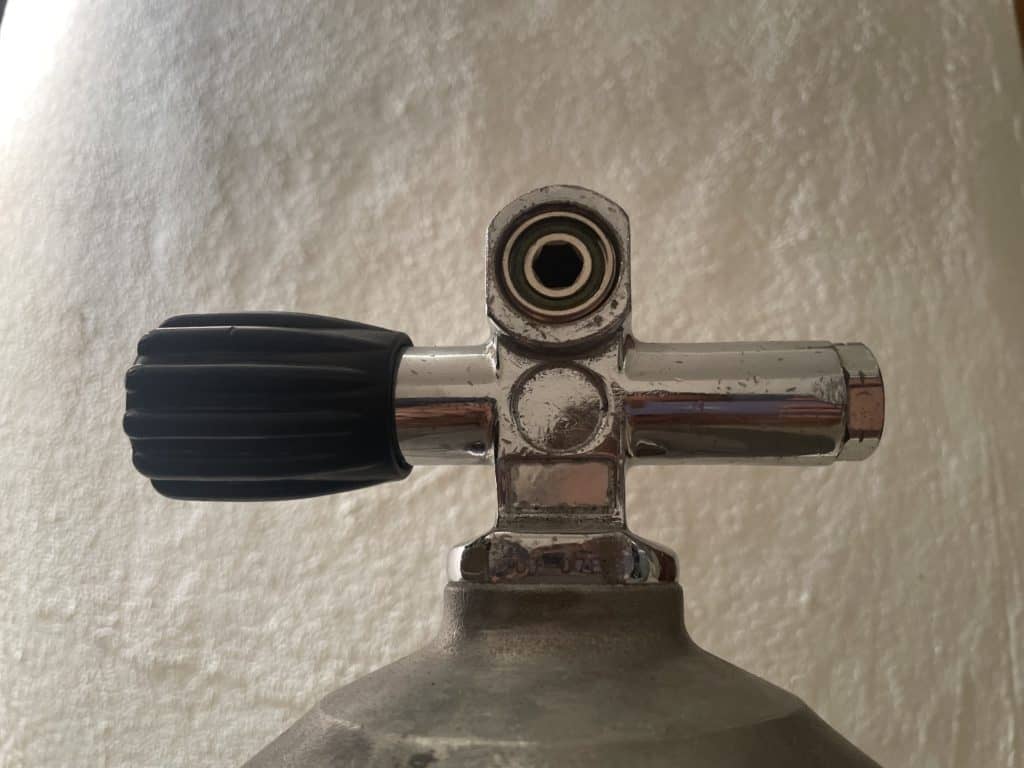 DIN Tank Valve with Donut Adapter 